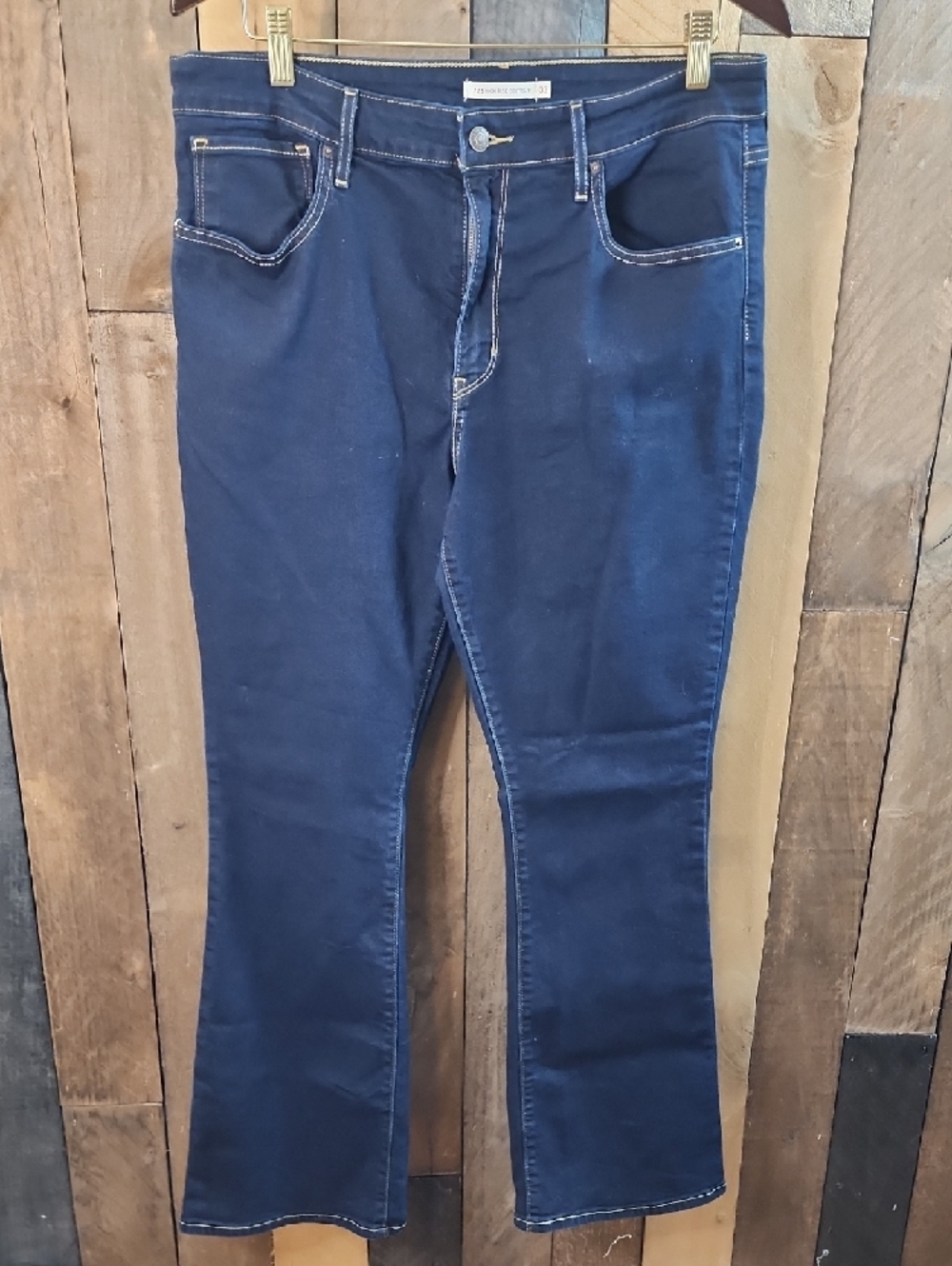 Levi's Dark Indigo Bootcut Jeans Size 33 - Picture 2 of 8